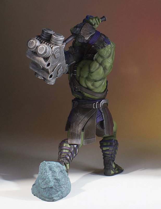 Thor: Ragnarok Hulk Collector's Gallery Statue